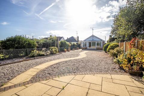 2 bedroom detached bungalow for sale, Oxford Road, Rochford SS4