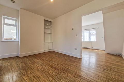 63 Feeches Road, Southend-on-sea, SS2 6TE