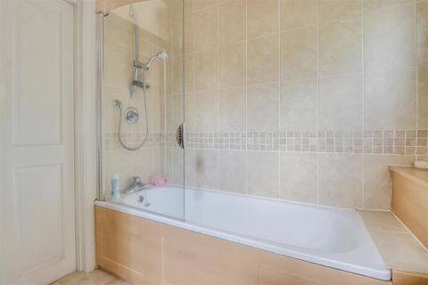 58 Cranley Road, Westcliff-on-sea, SS0 8AL