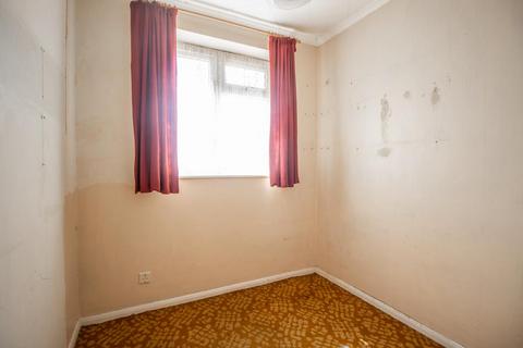 24 Belgrave Close, Leigh-on-sea, SS9 5EU