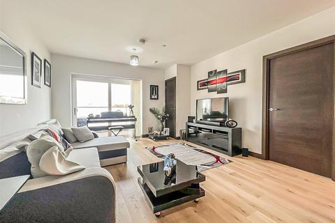 1 bedroom flat for sale, Fairfax Drive, Westcliff-on-Sea SS0