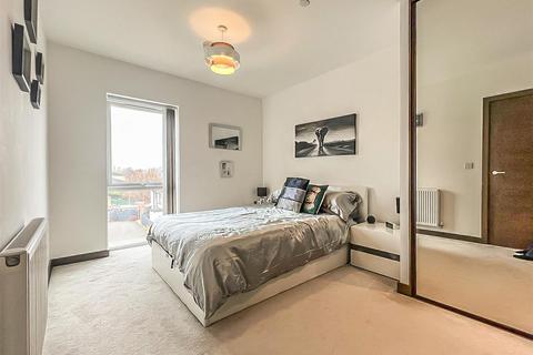 1 bedroom flat for sale, Fairfax Drive, Westcliff-on-Sea SS0