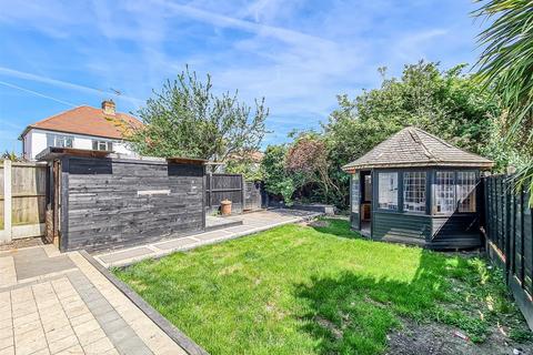 1 Aragon Close, Southend-on-sea, SS2 6SF