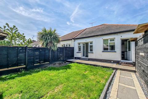 1 Aragon Close, Southend-on-sea, SS2 6SF