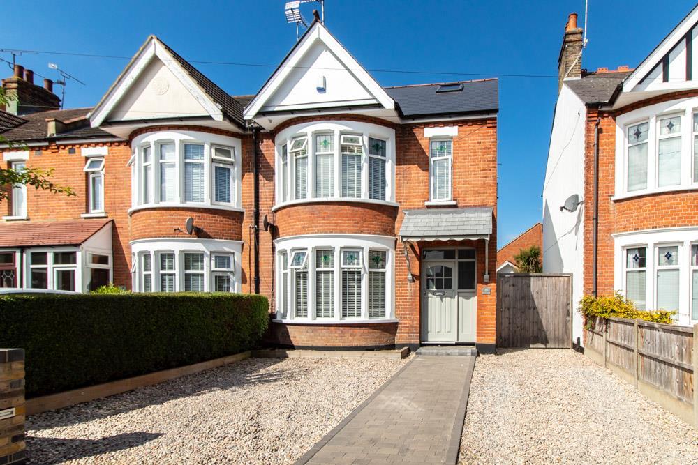 Road, SouthendonSea SS2 3 bed end of terrace house for