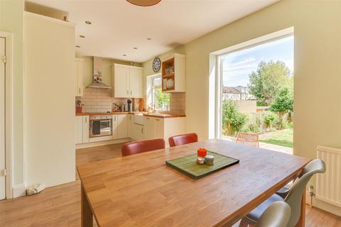272 Elm Road, Shoeburyness, Southend-on-sea, SS3 9RY