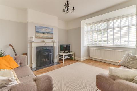 272 Elm Road, Shoeburyness, Southend-on-sea, SS3 9RY