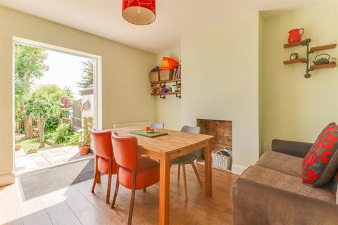 272 Elm Road, Shoeburyness, Southend-on-sea, SS3 9RY