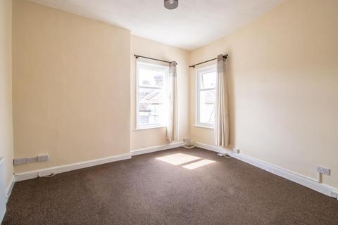 2 bedroom flat for sale, Park Road, Westcliff-on-Sea SS0