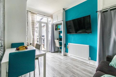 71 Branksome Road, Southend-on-sea, SS2 4HG
