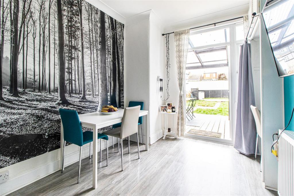 Lounge/Diner