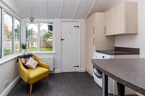 82 Sandringham Road, Southend-on-sea, SS1 2UG