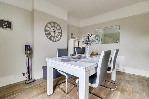 136 Central Avenue, Southend-on-sea, SS2 4DZ