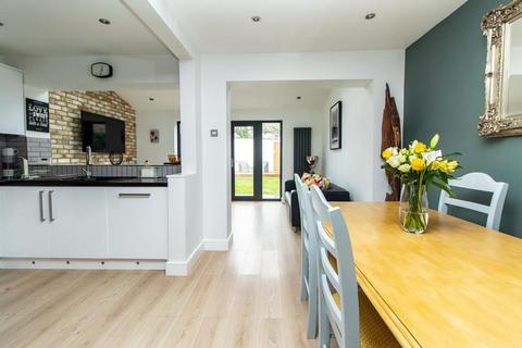 57 Boundary Road, Leigh-on-sea, SS9 5BP