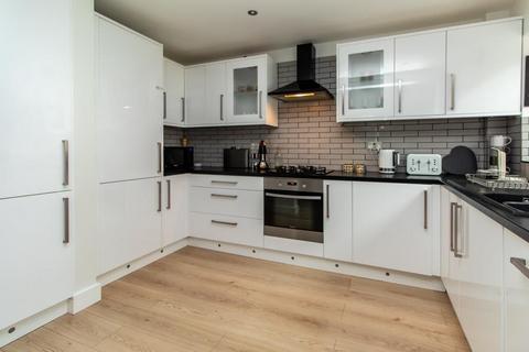 57 Boundary Road, Leigh-on-sea, SS9 5BP