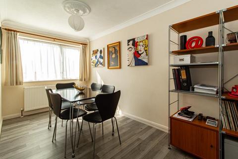 128 Gunners Road, Shoeburyness, Southend-on-sea, SS3 9SB