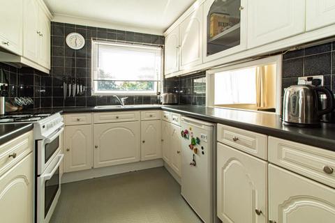128 Gunners Road, Shoeburyness, Southend-on-sea, SS3 9SB