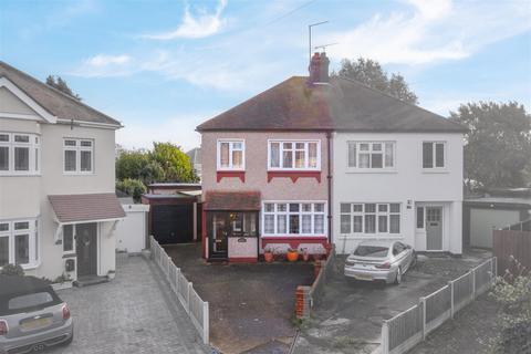 3 bedroom semi-detached house for sale, Fairlawn Gardens, Southend-on-Sea SS2