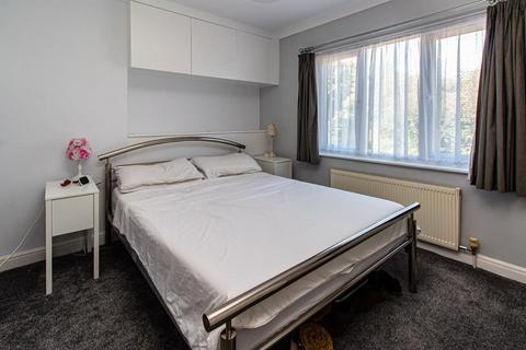 20 Avro Road, Southend-on-sea, SS2 6UX