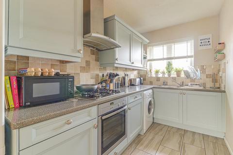 39 Datchet Drive, Shoeburyness, Southend-on-sea, SS3 8TA