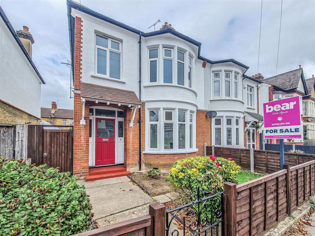 Hamstel Road, SouthendonSea SS2 3 bed semidetached house for sale