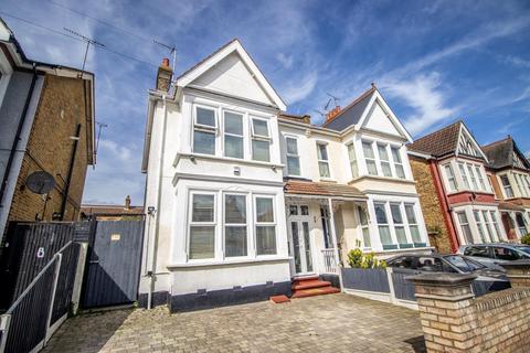 4 bedroom semi-detached house for sale, York Road, Southend-on-Sea SS1
