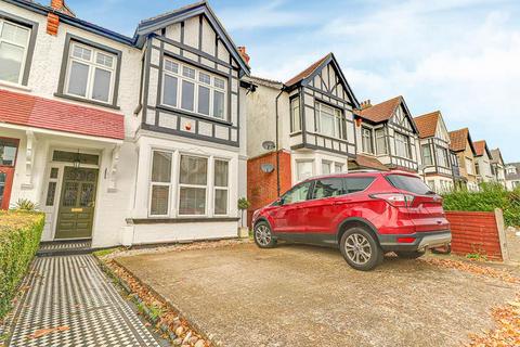 35 Valkyrie Road, Westcliff-on-sea, SS0 8BY