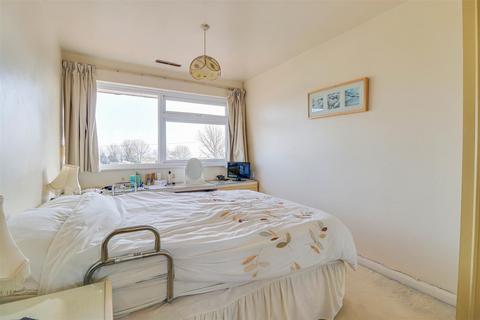 69 Gunners Road, Shoeburyness, Southend-on-sea, SS3 9SB
