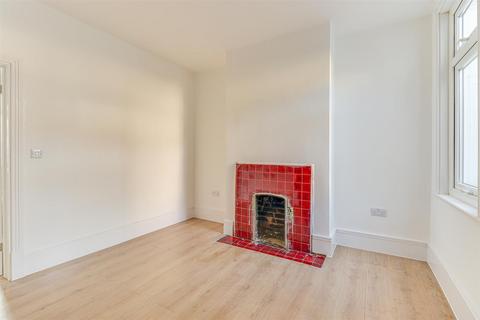 44 Brighton Avenue, Southend-on-sea, SS1 2QN