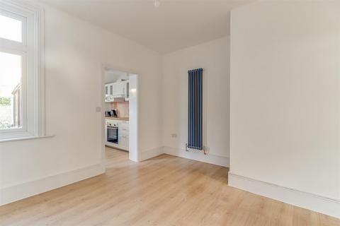 44 Brighton Avenue, Southend-on-sea, SS1 2QN