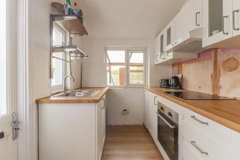 44 Brighton Avenue, Southend-on-sea, SS1 2QN
