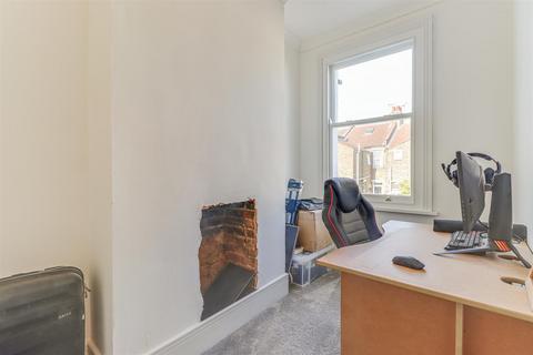 44 Brighton Avenue, Southend-on-sea, SS1 2QN