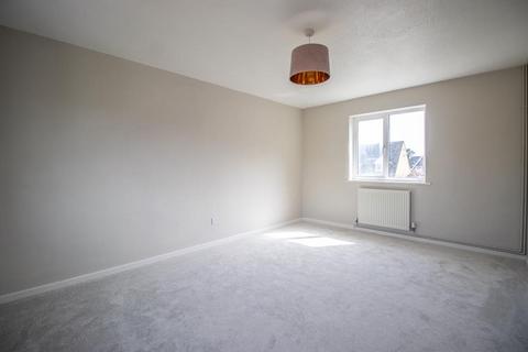 24 Allerton Close, Rochford, SS4 3AR