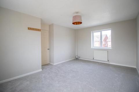 24 Allerton Close, Rochford, SS4 3AR