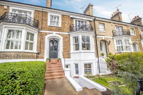 31 Cambridge Road, Southend-on-sea, SS1 1ET