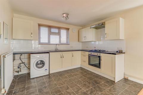 Flat 3, Lakenham House Manners Way, Southend-on-sea, SS2 6RF