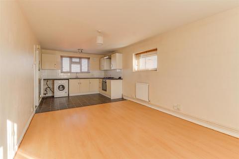 Flat 3, Lakenham House Manners Way, Southend-on-sea, SS2 6RF