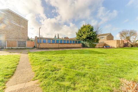 Flat 3, Lakenham House Manners Way, Southend-on-sea, SS2 6RF