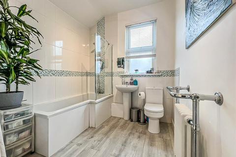 10 Brighton Avenue, Southend-on-sea, SS1 2QN