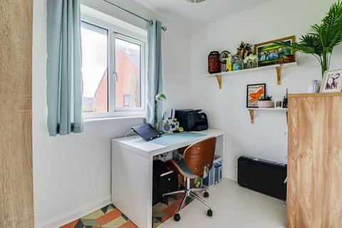 25 Weaverdale, Shoeburyness, Southend-on-sea, SS3 8XL