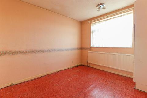 184 Manners Way, Southend-on-sea, SS2 6QB