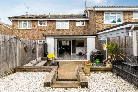 2 bedroom terraced house for sale, Coniston, Southend-on-Sea SS2