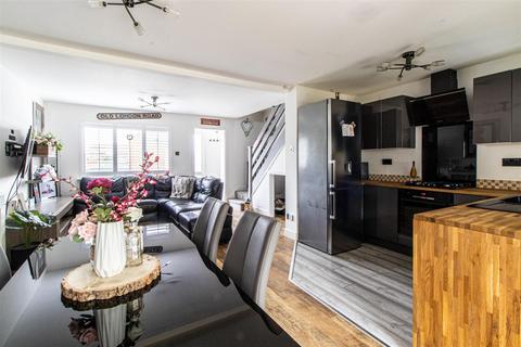 95 Coniston, Southend-on-sea, SS2 6SL