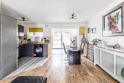 95 Coniston, Southend-on-sea, SS2 6SL