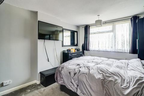 213 Eagle Way, Shoeburyness, Southend-on-sea, SS3 9YG