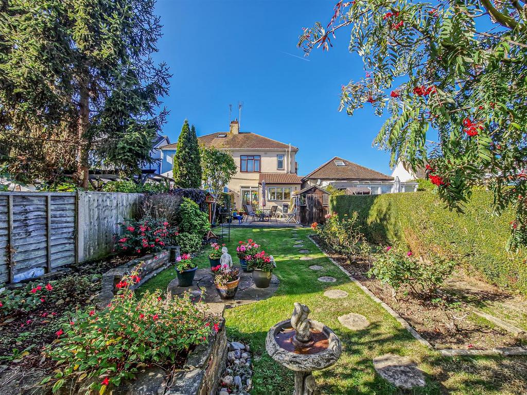 Garden (Rear View)