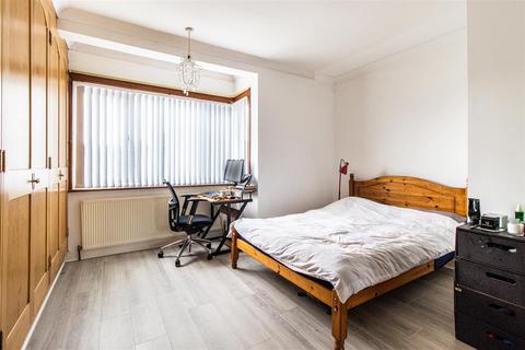 19 Colchester Close, Southend-on-sea, SS2 6HR