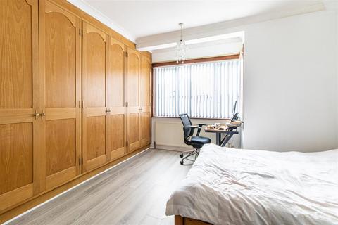 19 Colchester Close, Southend-on-sea, SS2 6HR