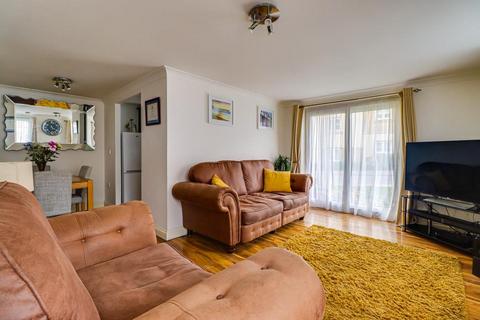 4 Retort Close, Southend-on-sea, SS1 2AQ