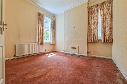 5 Avenue Terrace, Westcliff-on-sea, SS0 7PL